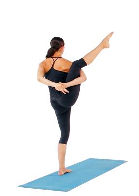 posturas de yoga que te ayudarán a aumentar tu energía ave